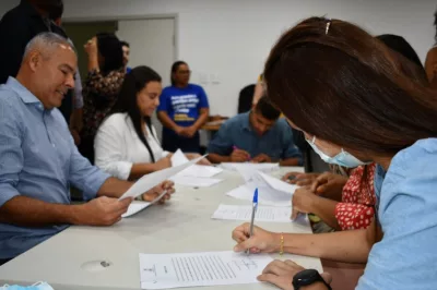 Alagoinhas: 27 novos servidores tomam posse para atuar na Secretaria Municipal da Educação