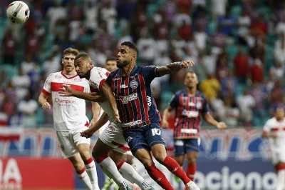 Bahia não aproveita bom primeiro-tempo, faz só um gol e cede empate ao CRB