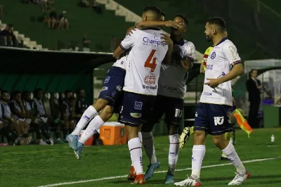 Bahia vence Guarani fora de casa, cola no Vasco e mantém tranquilidade dentro do G4