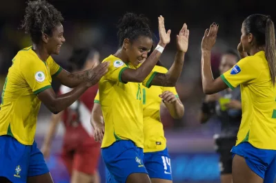 Brasil encara Paraguai em semi decisiva da Copa América Feminina