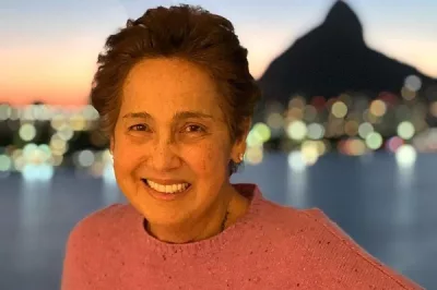 Atriz Claudia Jimenez morre aos 63 anos