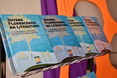 Lançamento do livro ‘Jovens florescendo na literatura’ revela talentos e incentiva a leitura e a escrita em Alagoinhas