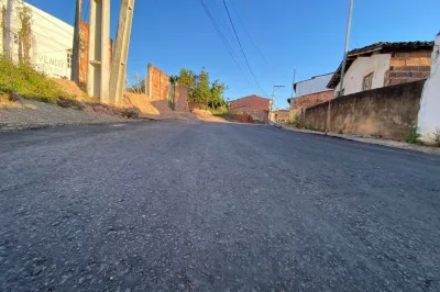 Alagoinhas: Prefeitura realiza pavimentação asfáltica da Rua Paraíso, na Nova República, e da ligação entre o Urupiara, Brisas do Catu e Parque São Francisco
