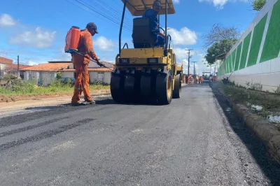 Rua Paraguaçu, na Vila Marçal, é beneficiada com obra de pavimentação