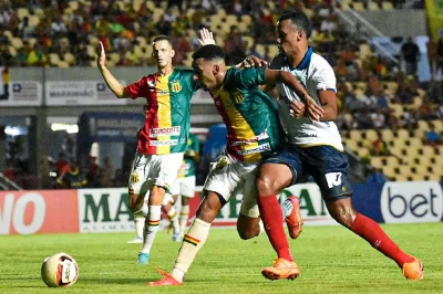 Bahia perde para o Sampaio Corrêa e cai para 3º na Série B