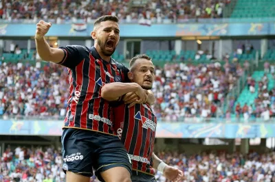 Bahia vence CSA e sobe para segunda colocação na Série B