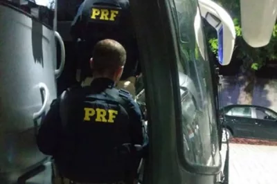 Adolescente de 16 anos que fugia para conhecer namorado virtual é resgatada pela PRF