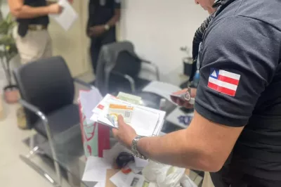 Polícia faz operação contra grupo suspeito de fraude em negociação de imóveis e veículos na Bahia