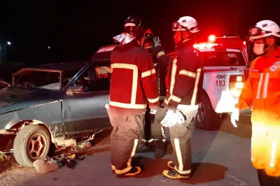 Bombeiros retiram vítimas presas em ferragens na cidade de Paulo Afonso