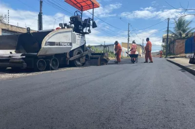 Alagoinhas: Prefeitura realiza pavimentação da Rua da Embasa