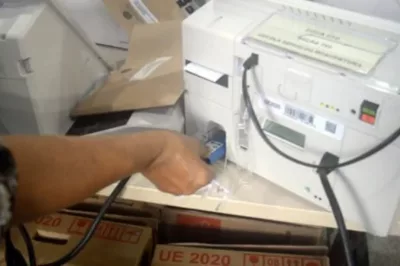Urnas eletrônicas começam a ser equipadas para eleições de 2022 na Bahia