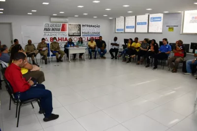 Últimos ajustes para o tradicional desfile do 07 de Setembro são tratados em reunião ampliada