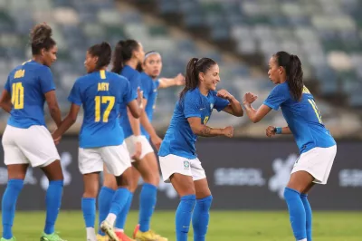 Seleção feminina goleia em segundo amistoso contra África do Sul