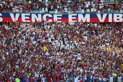 Em duelo que pode garantir o acesso, Bahia recebe o Guarani nesta sexta-feira