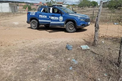Araci: Feto de quase quatro meses é encontrado em terreno baldio