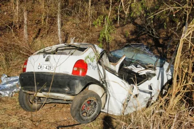 Coité: Dois homens morrem e um fica ferido em capotamento na BA-120