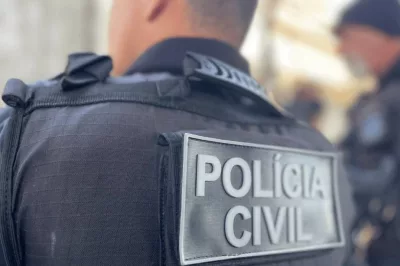 Homem é preso em flagrante ao fingir ser delegado