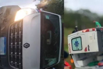 Ambulância da prefeitura de Jaguaquara tomba na BR-116 ao retornar de Salvador