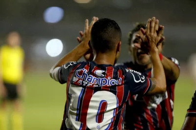 Bahia bate o CRB e sacramenta acesso para Série A