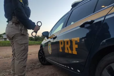 PRF flagra furto a caminhão, prende suspeitos e recupera itens furtados no interior da Bahia