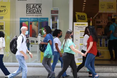 Cartilha alerta consumidores para promoções na Black Friday