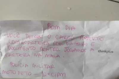 Motorista esquece carro aberto e policiais deixam bilhete
