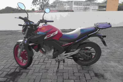 Após desobedecer ordem de parada, motociclista que conduzia motocicleta roubada é preso pela PRF em Alagoinhas