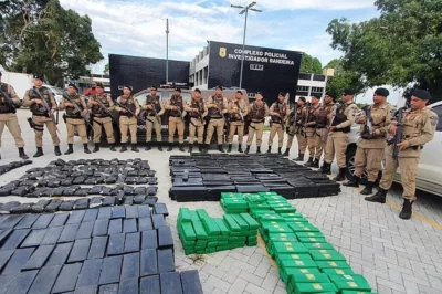 Polícia Militar apreende 1,5 tonelada de maconha em caminhão com frango