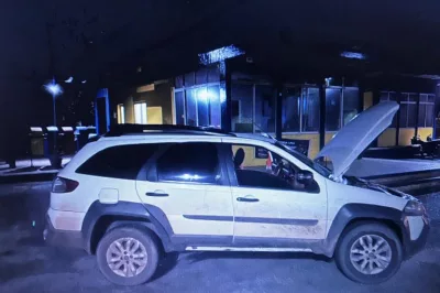 PRF recupera veículo abandonado na BR 101, em Alagoinhas