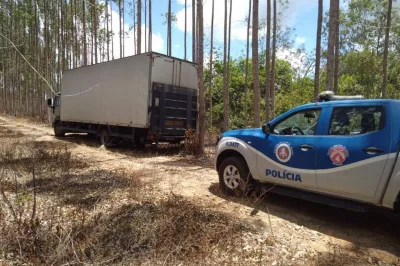 Em Araçás, Quarto Batalhão recupera caminhão roubado