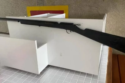 Policiais do Quarto Batalhão apreendem espingarda na localidade de Buracica