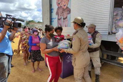 PM arrecada donativos para vítimas da chuva na Bahia