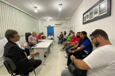 Em reunião com sindicatos, gestão municipal apresenta soluções para o Vale-Transporte e Vale-Alimentação dos servidores municipais