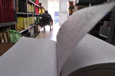 Braille: acessibilidade melhora no Brasil, mas ainda precisa avançar