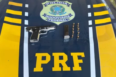 Após abordagem, PRF apreende pistola e munições na BR 101 em Teixeira de Freitas
