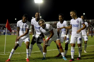 Bahia bate o Atlético de virada e conquista primeira vitória na Copa do Nordeste