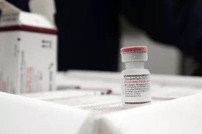 Bahia recebe carga de 300 mil doses da vacina Pfizer Baby