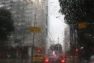 Centro-sul do país terá chuvas intensas e frio no feriadão de carnaval