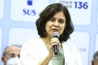 “Vacina é direito da criança”, diz Nísia sobre regra do Bolsa Família
