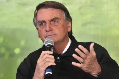 PF pode ouvir Bolsonaro no exterior sobre inquérito dos atos golpistas