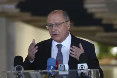 No Itamaraty, Alckmin fala em geração de emprego e queda de juros