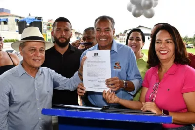 Alagoinhas: Prefeitura realiza inauguração de via, lançamento de licitações e assinaturas de Ordens de Serviço