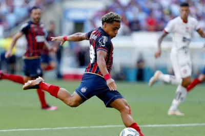 Copa do Nordeste: Bahia fica no 1 a 1 com Vitória e não encosta no G4