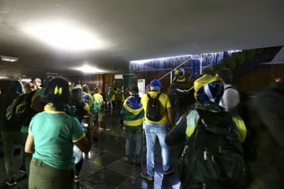 Moraes liberta mais 149 mulheres presas por atos golpistas