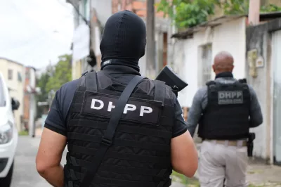 Em Dias d’Ávila, policiais do DHPP prende suspeito de feminicídio ocorrido em hotel de Salvador