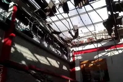 Supermercado tem caixa eletrônico explodido em Barra de Pojuca, Camaçari