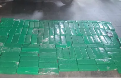 Cipe LN encontra 100 kg de maconha em bagageiro de ônibus em Feira de Santana