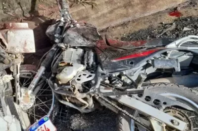 Casal fica ferido em estado grave após moto ser atingida por caminhão perto de Porto Seguro