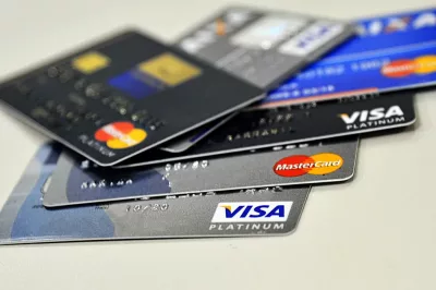 Endividamento de famílias chega a 77,4% em setembro