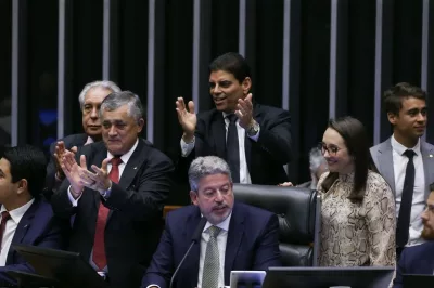 Câmara aprova urgência para projeto do arcabouço fiscal
